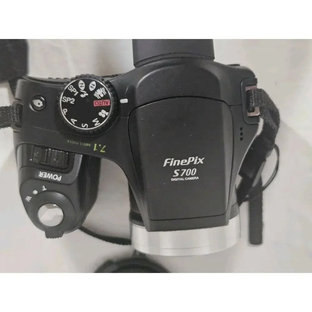 Fujifilm FinePix S Series S700 7.1MP Digital Camera - Black w/ Adtl Lenses Works